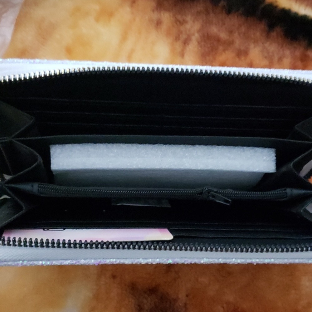 Wallet - Picture 4 of 4